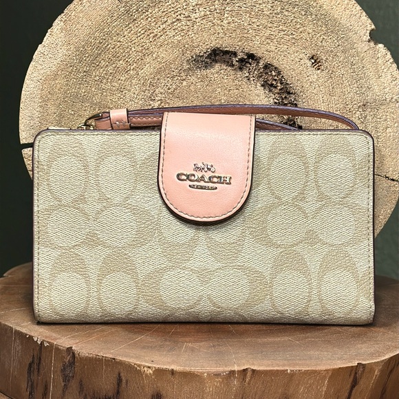 Coach Handbags - COACH Tech Phone Wallet In Colorblock Signature Canvas